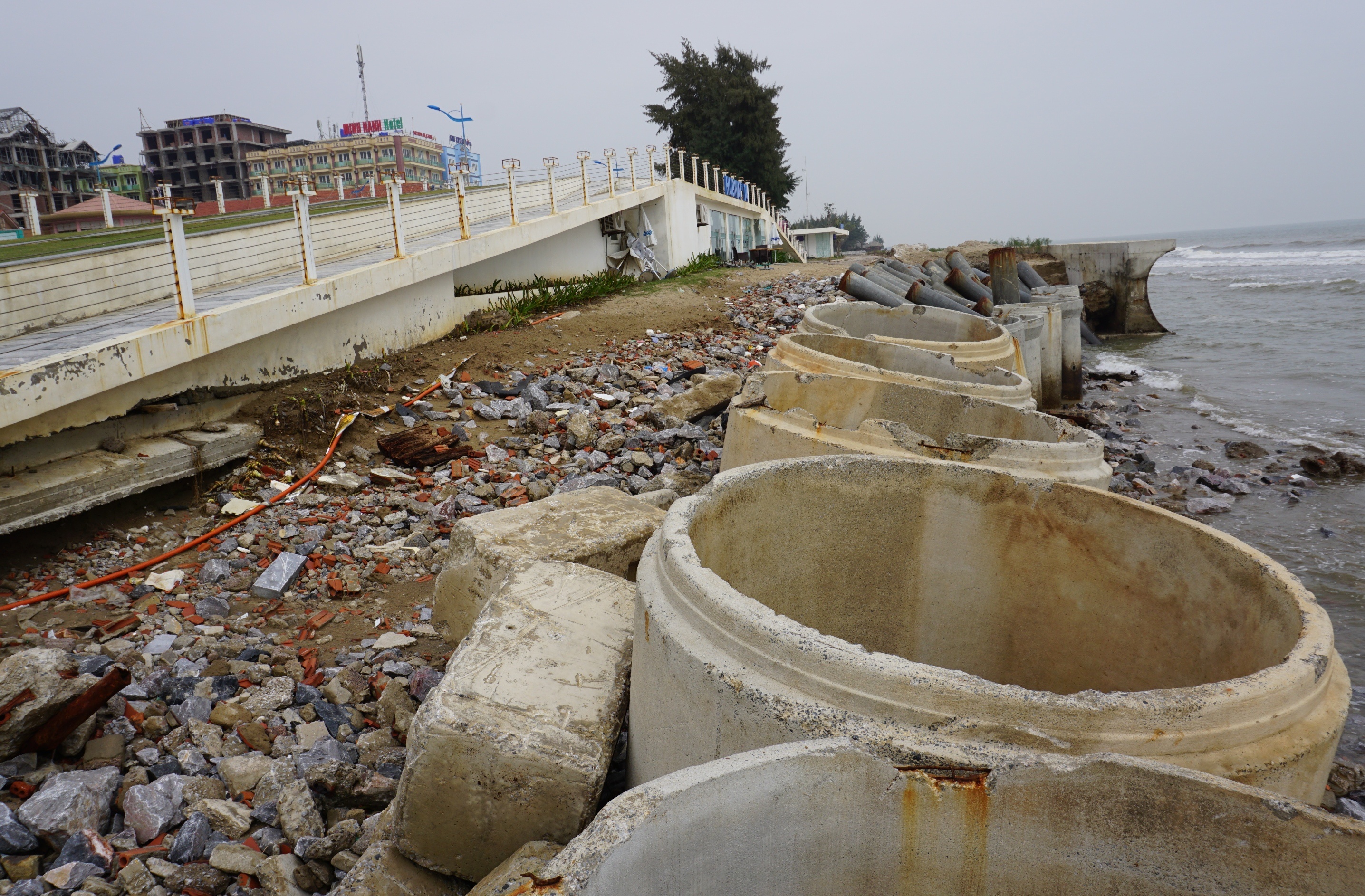 bien sam son bi xam thuc anh 8