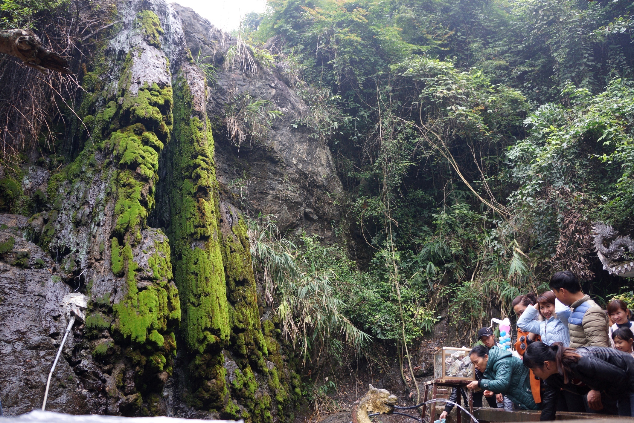nhech nhac tai den Phu Na anh 2