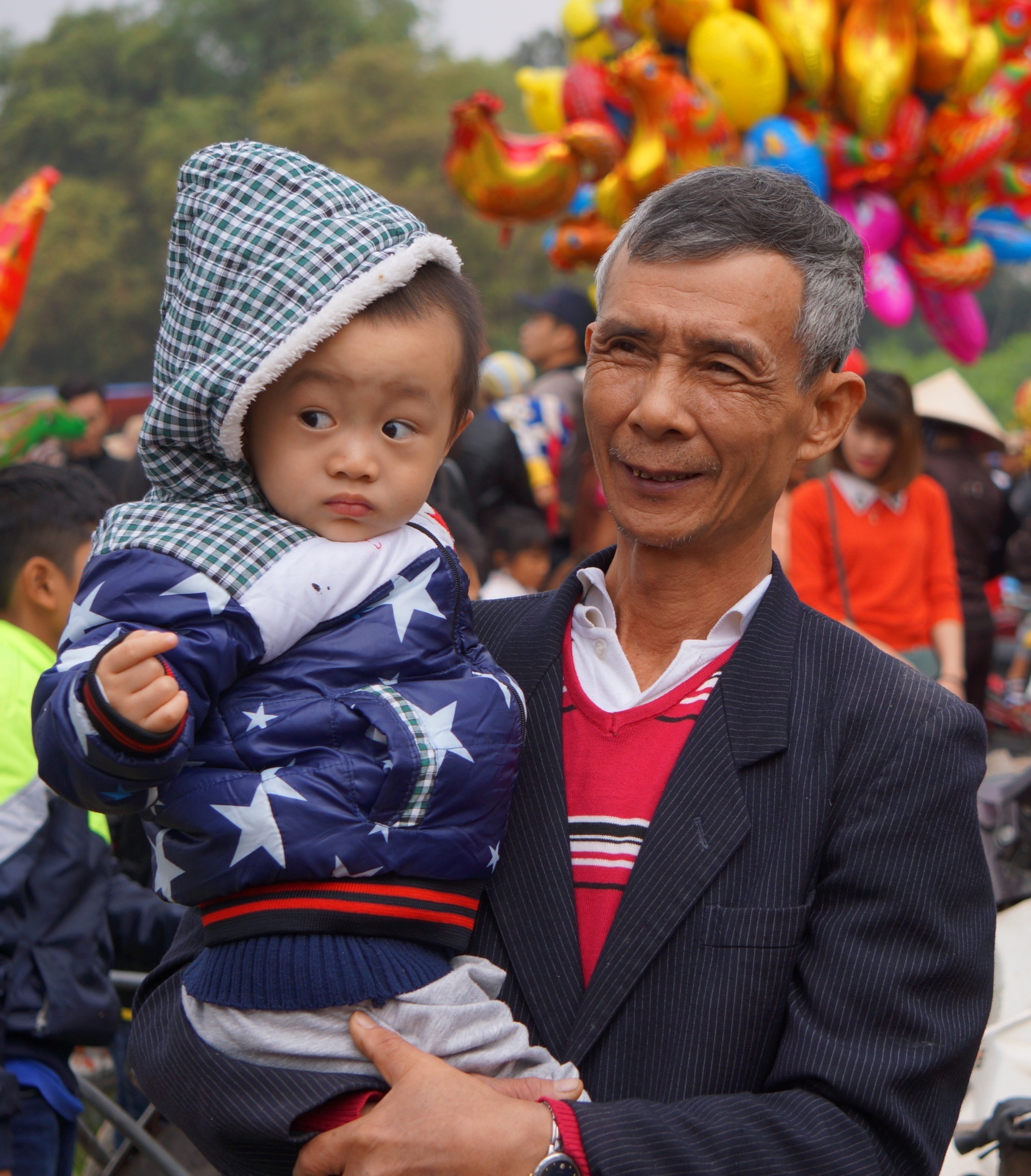 phien cho nem ca chua anh 3