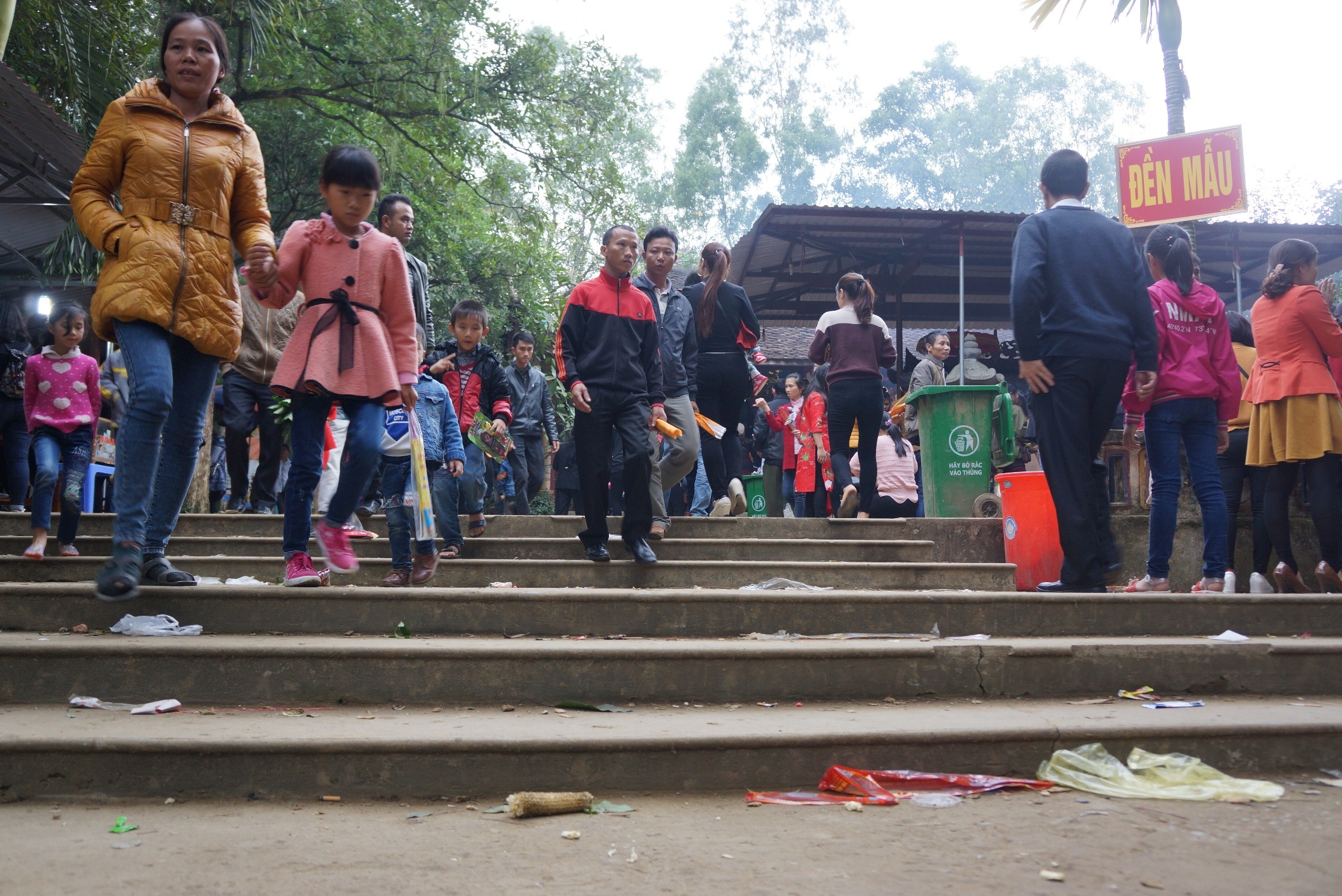 nhech nhac tai den Phu Na anh 5