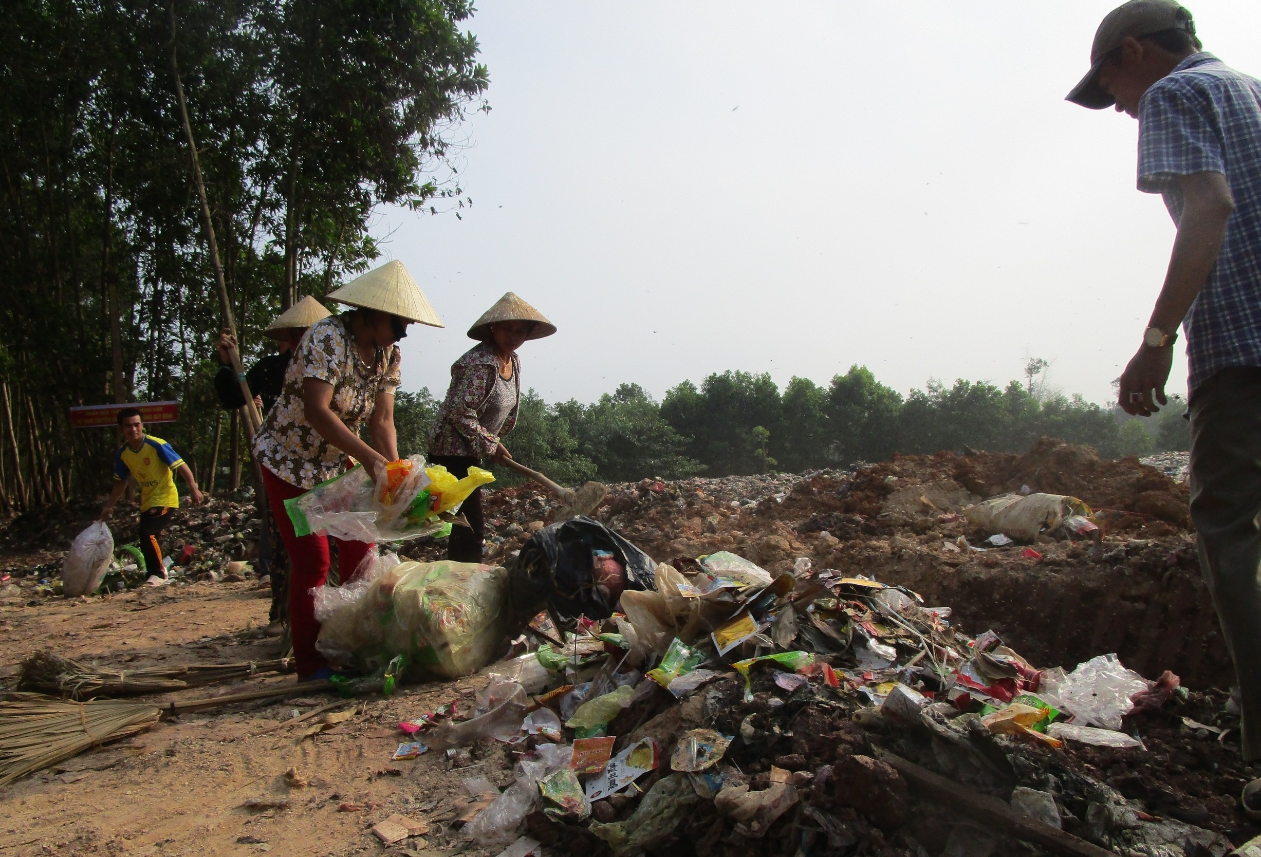 dung tap ket bai rac doi Moc anh 1