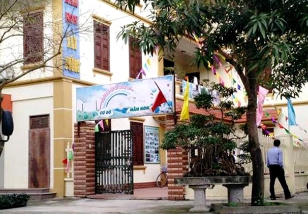 Be gai 3 tuoi tu vong, nghi do bi nga o co so mam non hinh anh