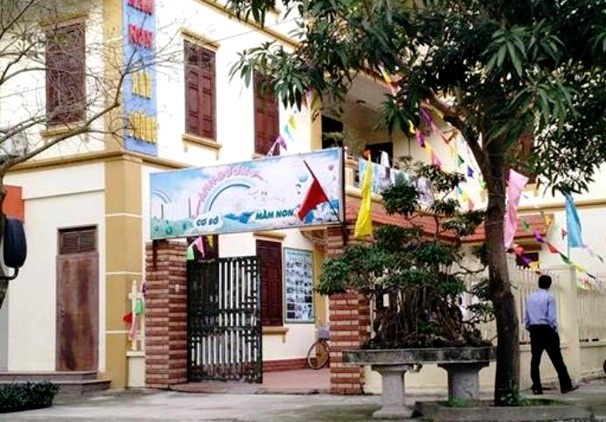 Be gai tu vong do nga tu tang 3 co so mam non tu thuc hinh anh
