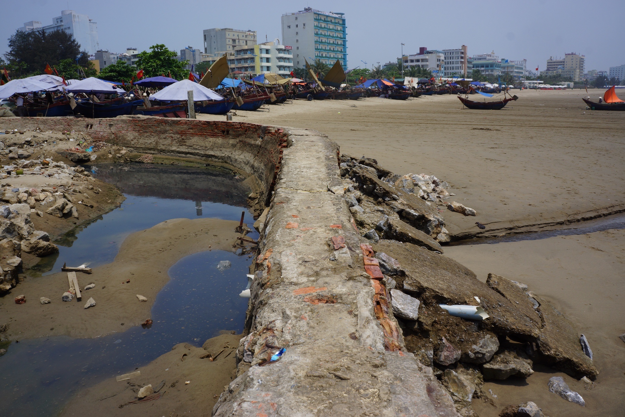 Kenh nuoc thai o Sam Son anh 5