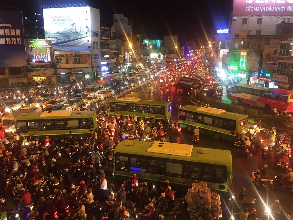 canh tac duong o Sai Gon anh 4