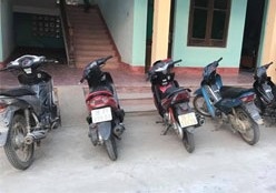 Bang nhom 9X trom hang loat xe may sa luoi hinh anh
