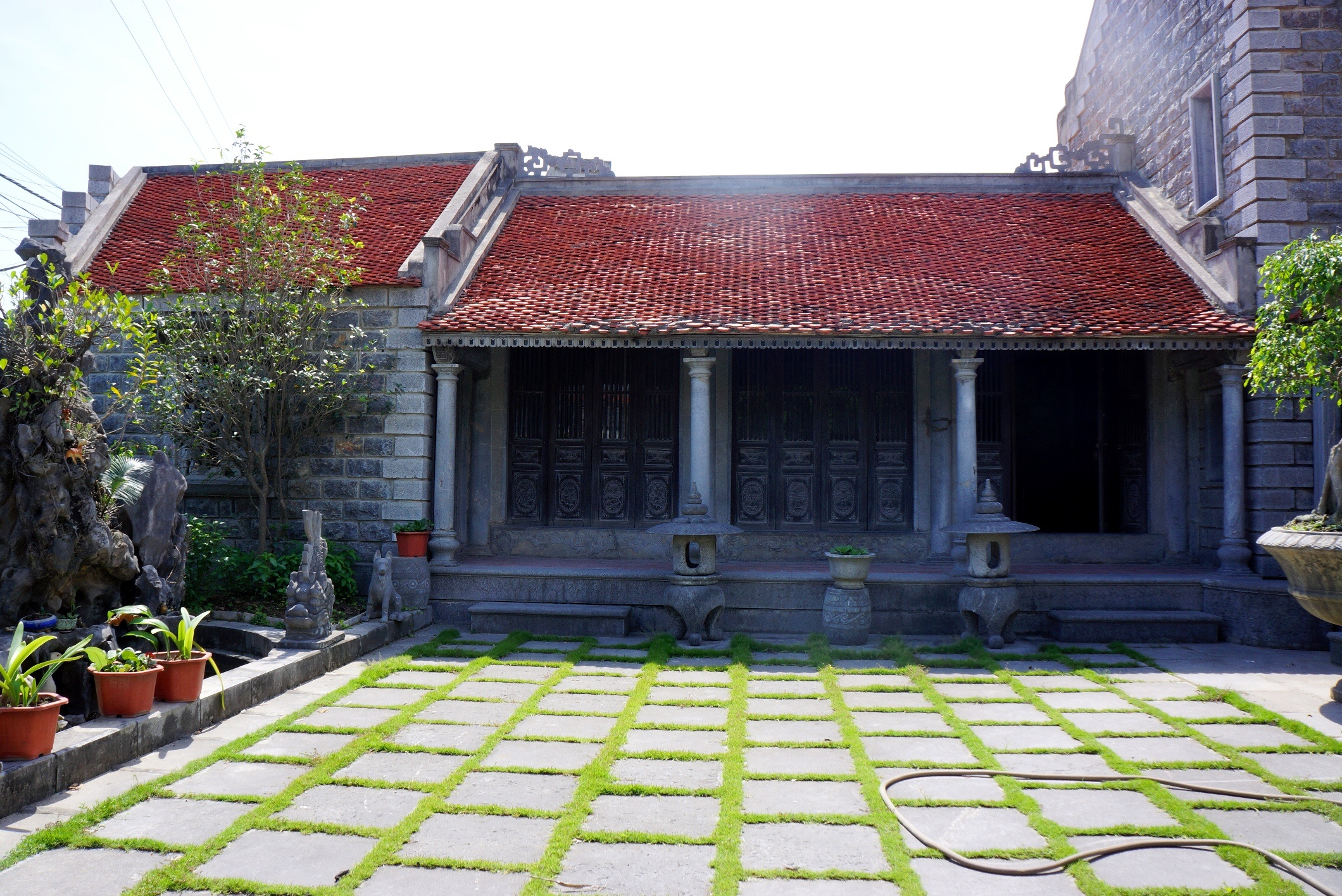 nha da co co mot khong hai anh 2