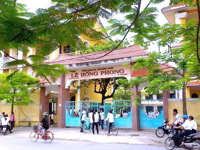 Me mat truoc ngay thi, nu sinh nen noi dau lam bai hinh anh