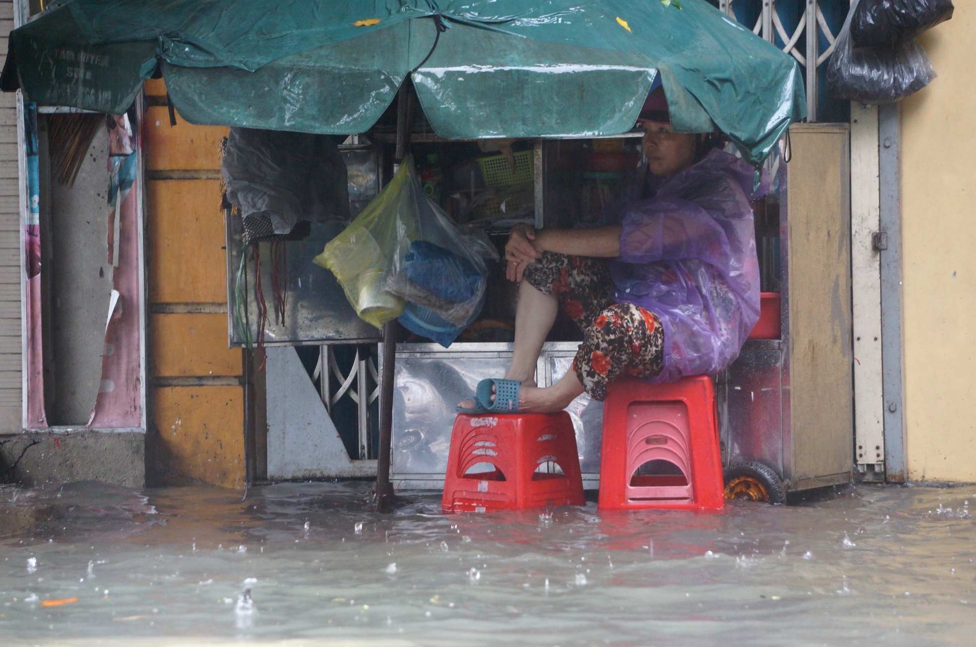 tuyen pho thanh song sau mua anh 9