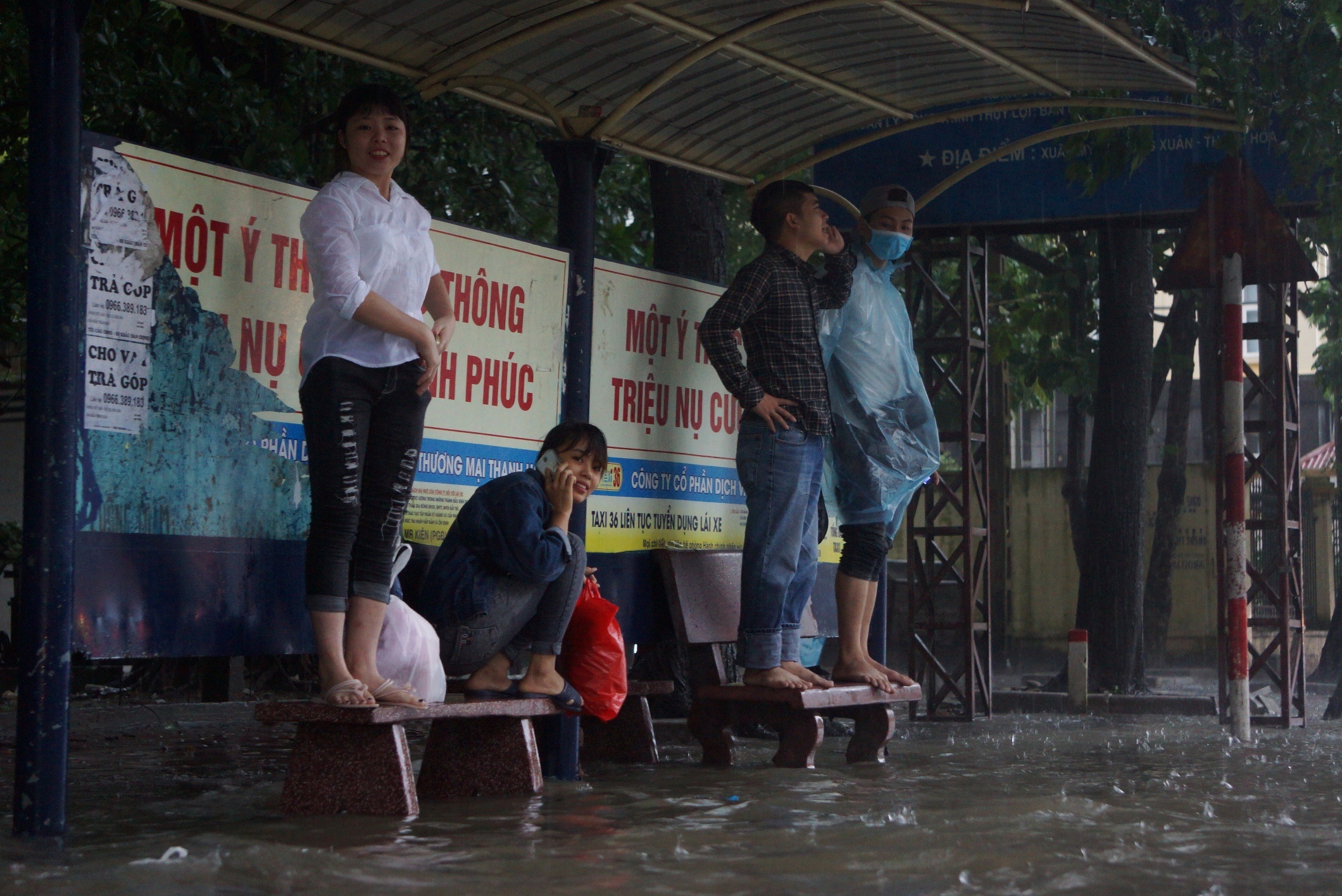 pho Thanh Hoa,  Nghe An ngap anh 7