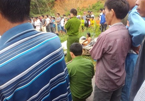 Vo cuu chong bi dien giat, ca hai cung tu vong hinh anh