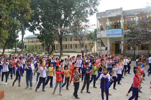 Buoc hieu truong tra lai hon 200 trieu dong thu trai quy dinh hinh anh