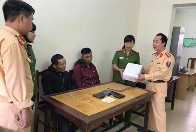 chặn xe chở ma túy ảnh 1 chan xe cho ma tuy anh 1