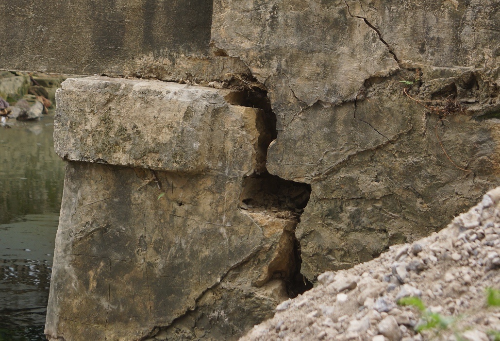 Cau noi tuyen duong huyet mach di Tay Bac sut lun nghiem trong hinh anh