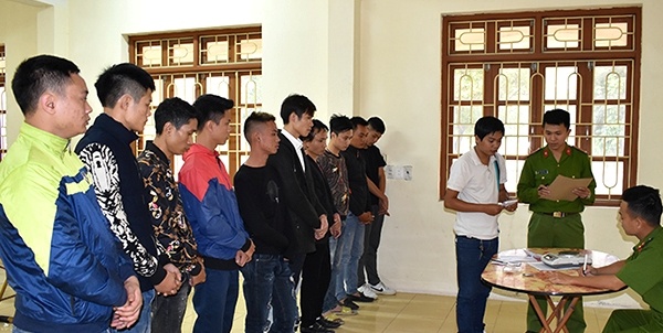đãi tiệc sinh nhật bằng ma túy ảnh 1 dai tiec sinh nhat bang ma tuy anh 1