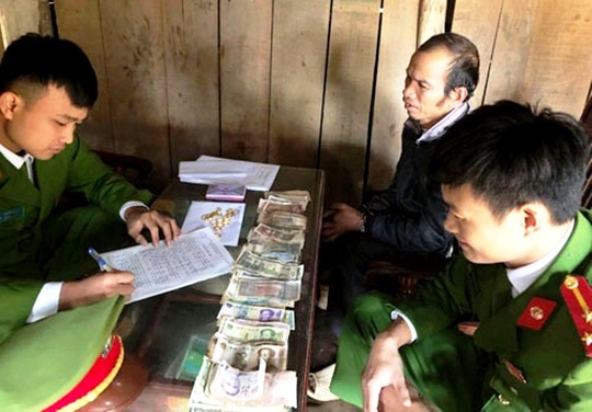 trộm tiền vàng mừng cưới ảnh 1 trom tien vang mung cuoi anh 1