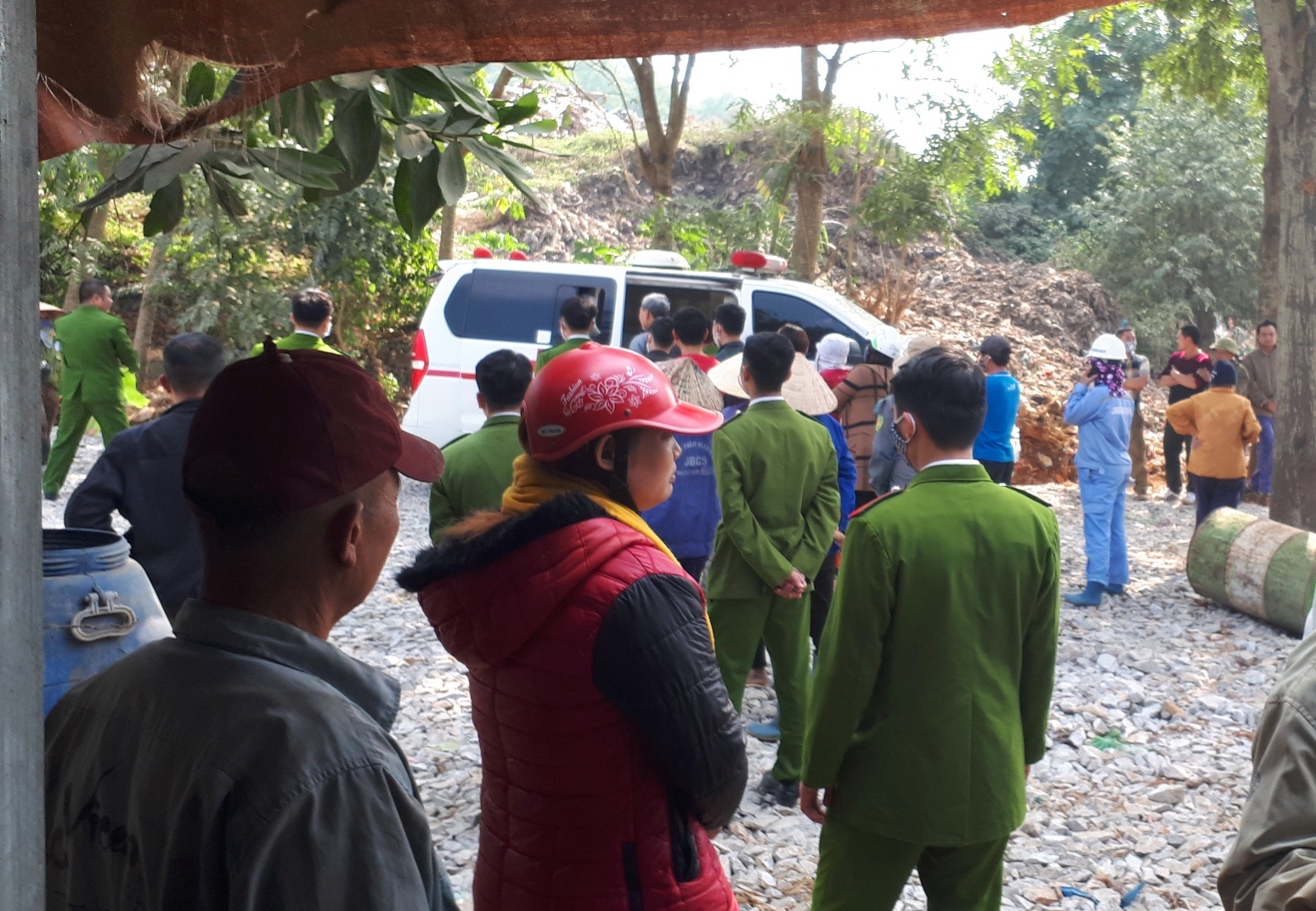 Bé gái sơ sinh bị sát hại ảnh 2 Be gai so sinh bi sat hai anh 2