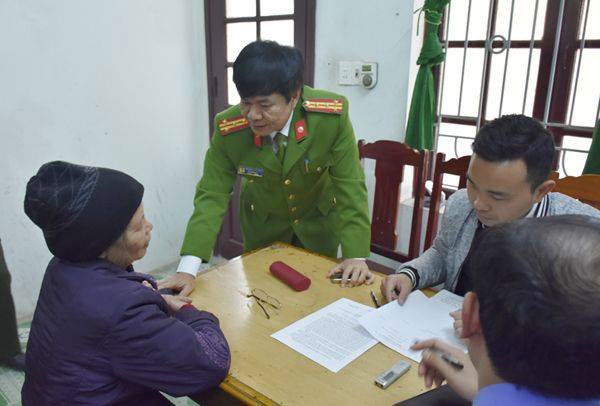 'Thay boi' trong vu nghi ba noi giet chau 20 ngay tuoi noi gi? hinh anh