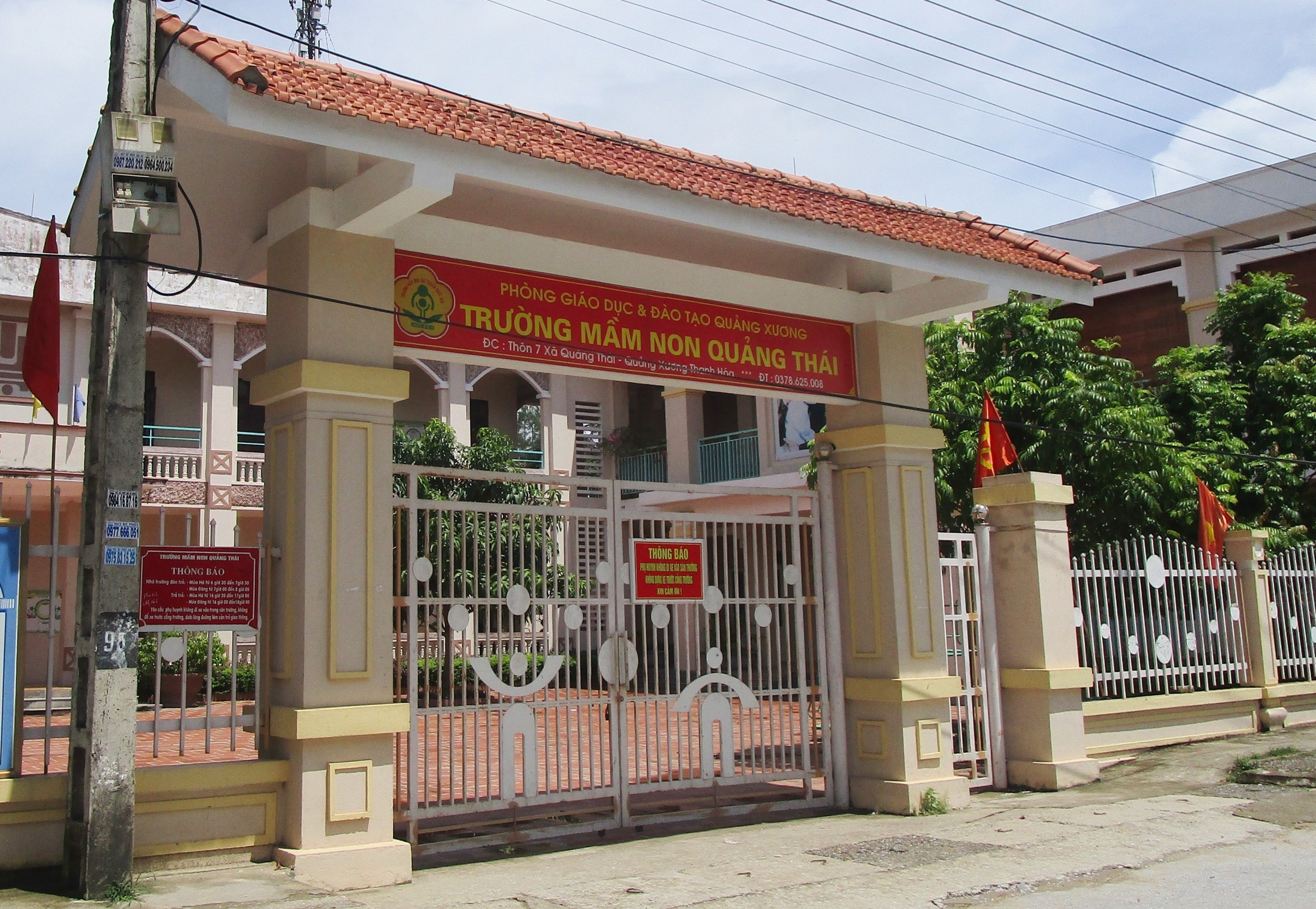 Vu phu huynh cang bang ron phan doi lam thu: Ky luat hieu truong hinh anh