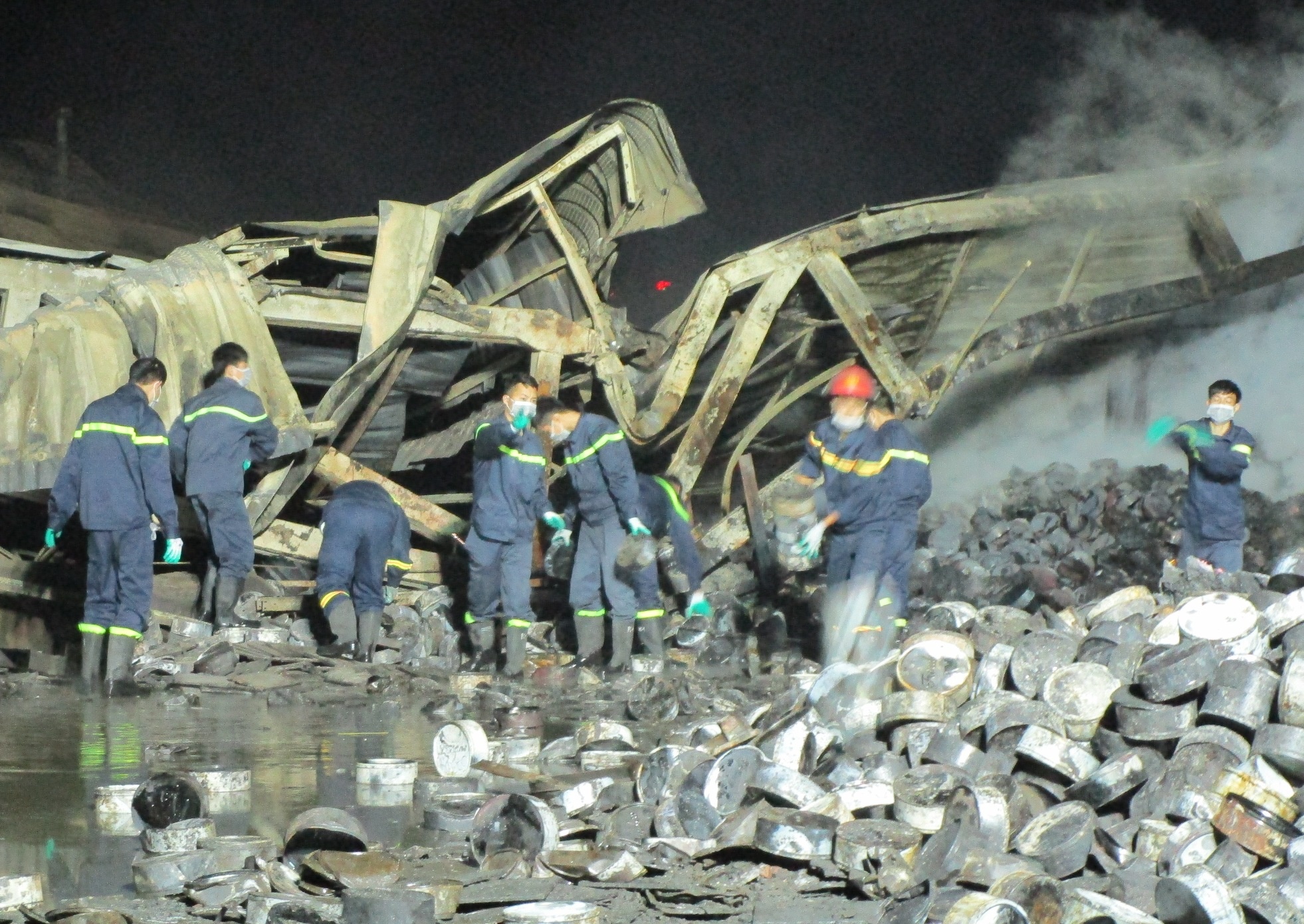 tim thay hai thi the cong nhan anh 1