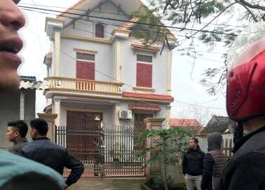 Nghi an chong sat hai vo va hai con roi tu sat hinh anh