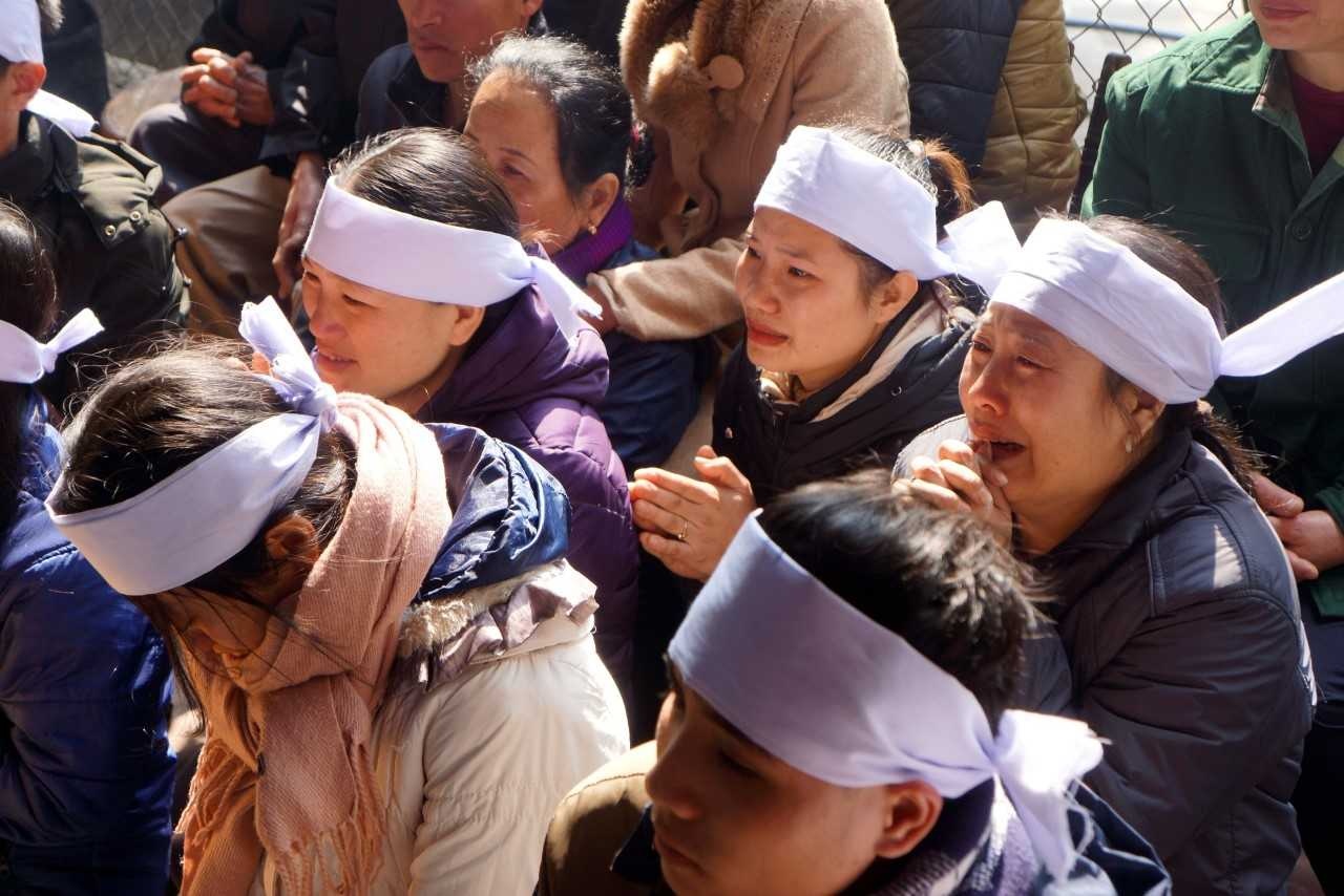 Dam tang dam nuoc mat cua nam sinh Hoang Duc Hai hinh anh