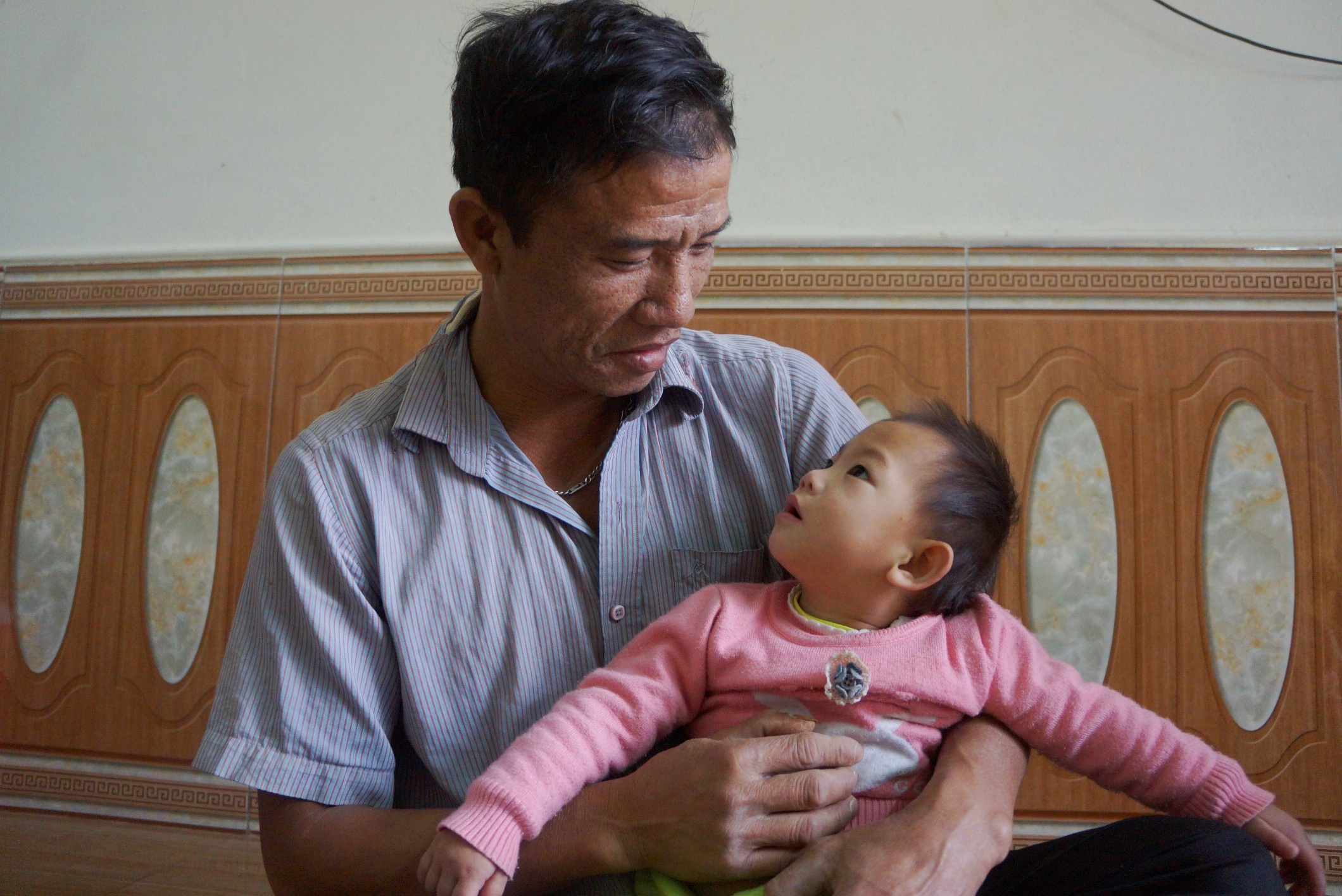 be so sinh suyt bi chon song hoi sinh anh 2