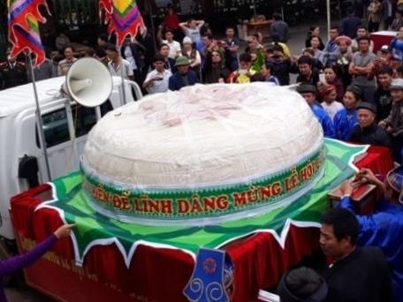 Pho chu tich Sam Son: Du luan hieu sai y tuong banh giay 3 tan hinh anh