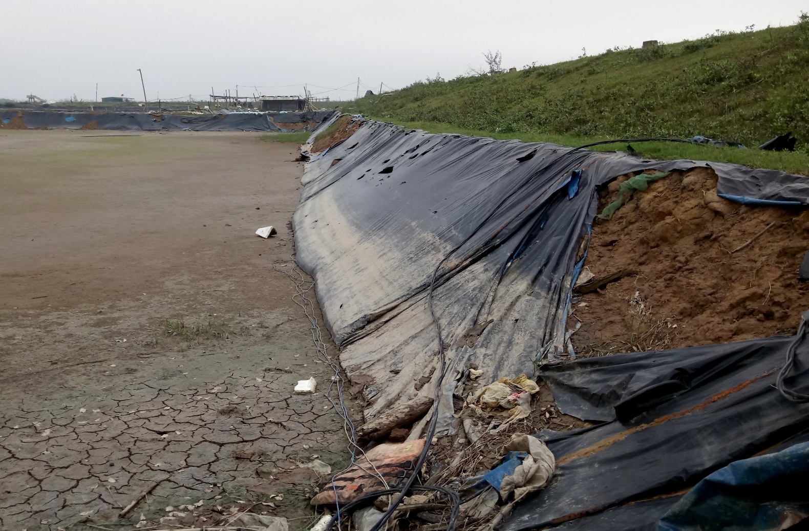 Xa thu lai tien ho tro bao lut cua dan dong phi rac thai hinh anh