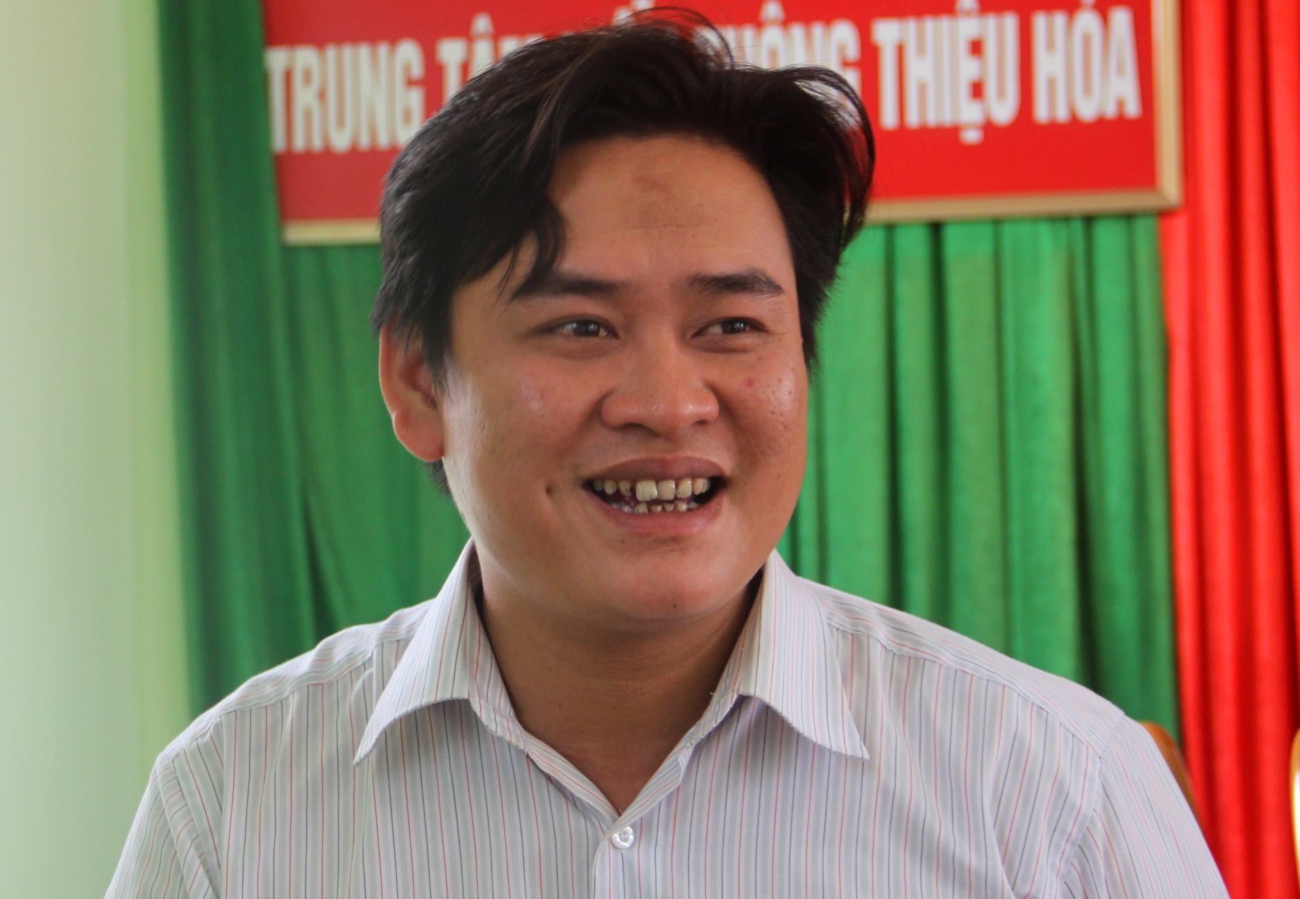 Chang trai cuu co gai 9X: 'Nghi minh biet boi nen toi nhay xuong song' hinh anh