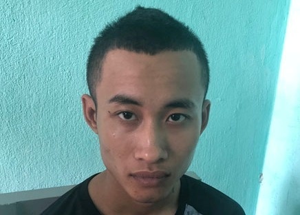 Nhom con do dung dieu cay, luoi le doat mang 9X hinh anh