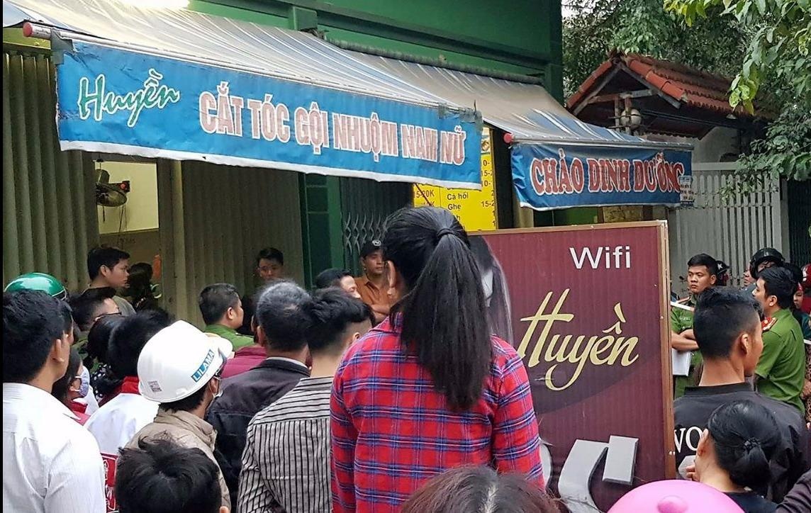 Thu tuyet menh cua nguoi chong giet vo roi tu sat trong tiem cat toc hinh anh
