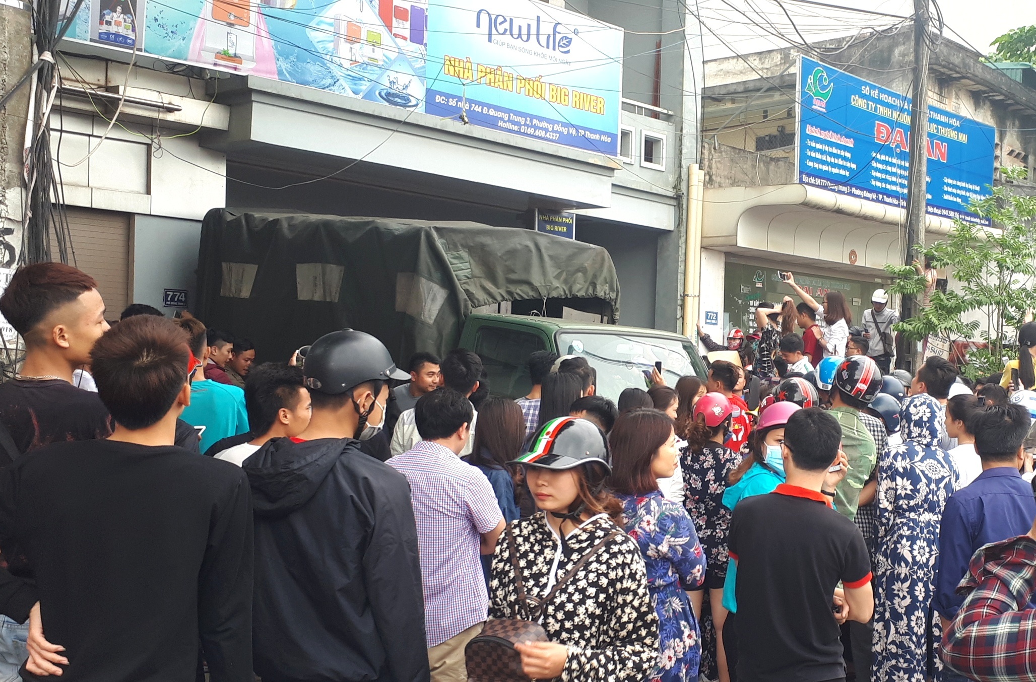 ben trong co so Hoi Thanh Duc Chua anh 1