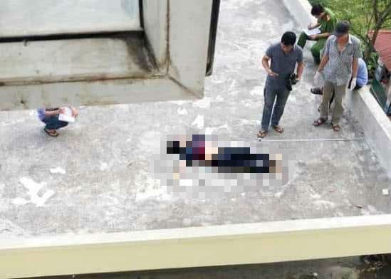 Nam thanh nien nhay tu tang 11 benh vien tu tu hinh anh