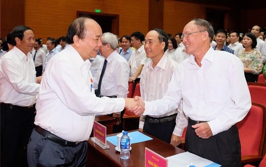 Tiep xuc cu tri, Thu tuong giai dap nhieu ban khoan hinh anh