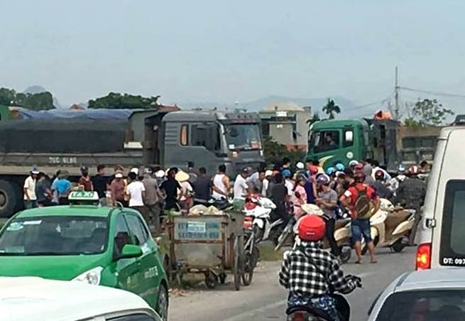 xe tải tông chết phụ nữ ảnh 2 xe tai tong chet phu nu anh 2