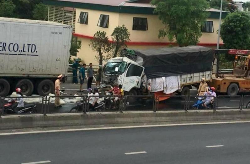 xe tai dam container anh 1