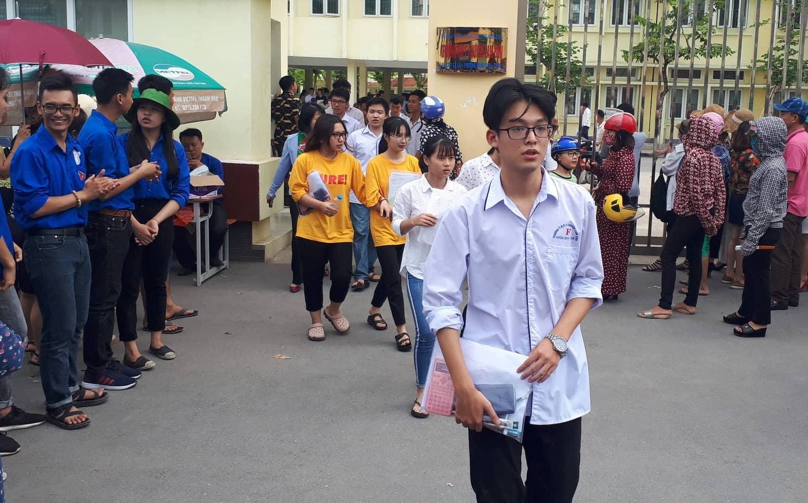 bỏ quên thẻ dự thi ảnh 2 bo quen the du thi anh 2