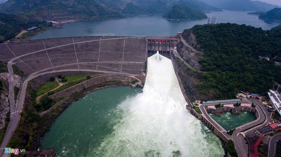 thuy dien Hoa Binh xa lu anh 1