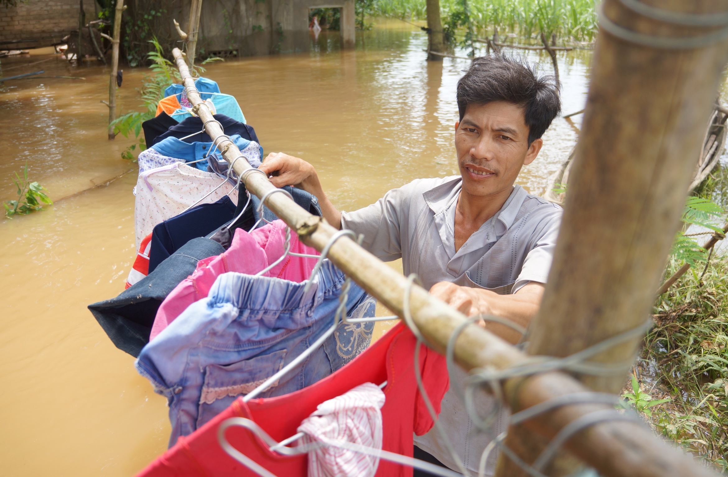 di chuyen ban tho ngay lu anh 9