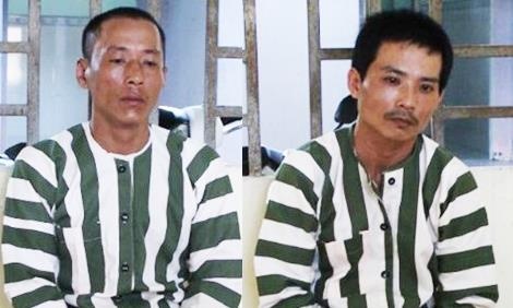 Cong an bat hai ten cuop giat tu to giay cam do hinh anh
