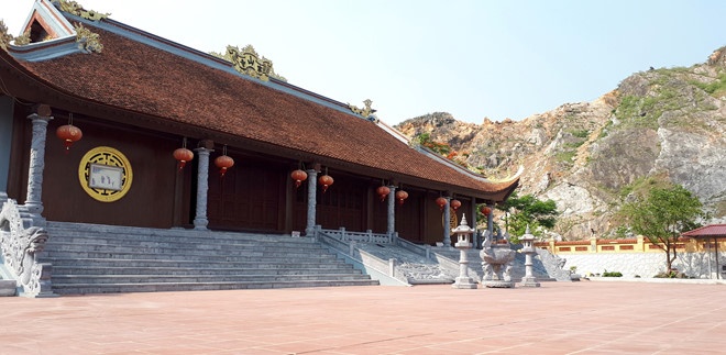 dung mo da de doa chua Han Son anh 2