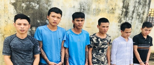 bảo kê máy gặt chống trả cảnh sát ảnh 1 bao ke may gat chong tra canh sat anh 1