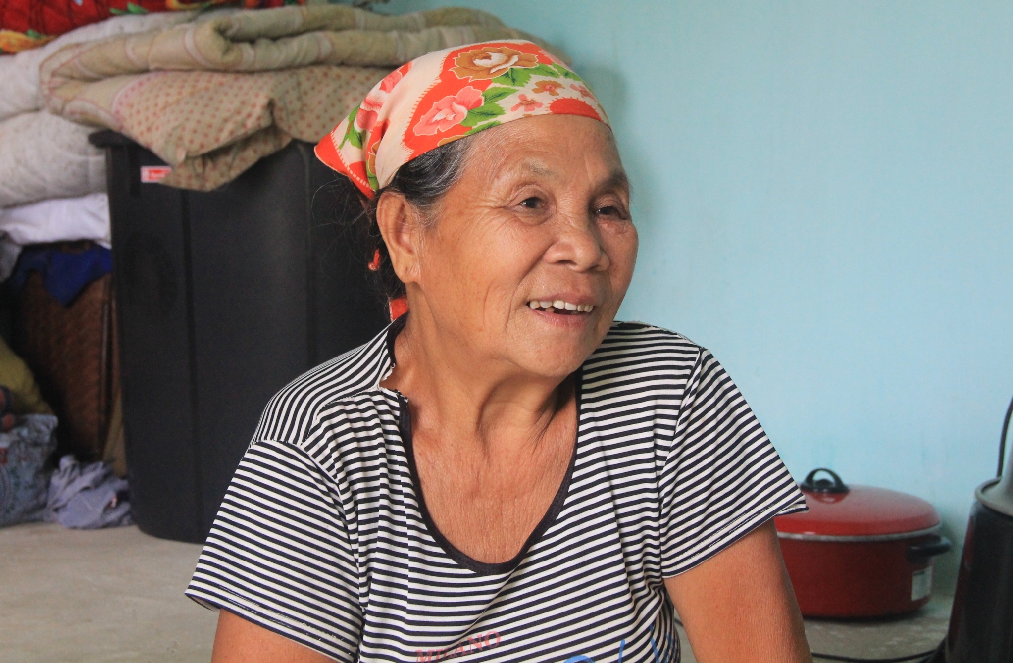 25 ho ngheo co nha moi tu tien dau gia bong va ao U23 Viet Nam hinh anh