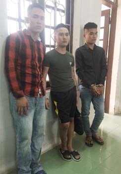 bắt giữ hai phụ nữ để đòi nợ ảnh 1 bat giu hai phu nu de doi no anh 1