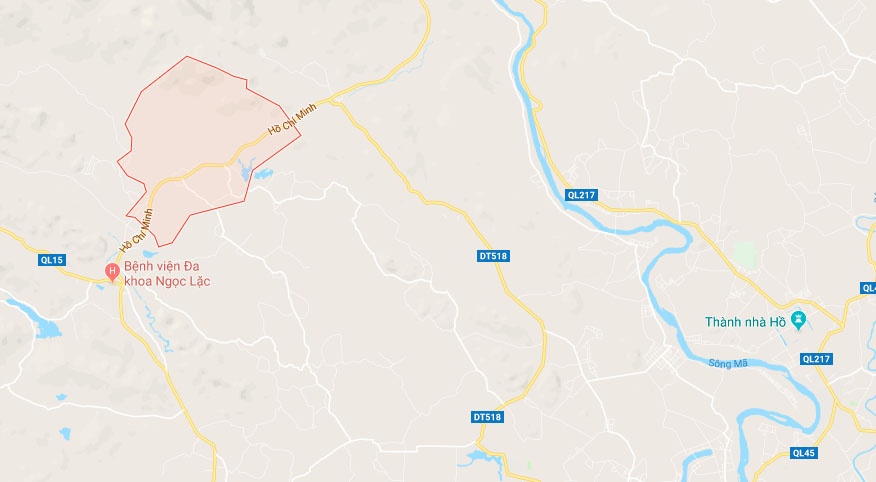 CSGT đưa người bị nạn đi cấp cứu ảnh 2 CSGT dua nguoi bi nan di cap cuu anh 2