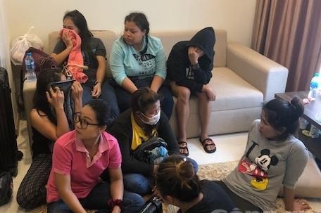 Boc go nhom nguoi nuoc ngoai dung cong nghe cao lua dao xuyen quoc gia hinh anh