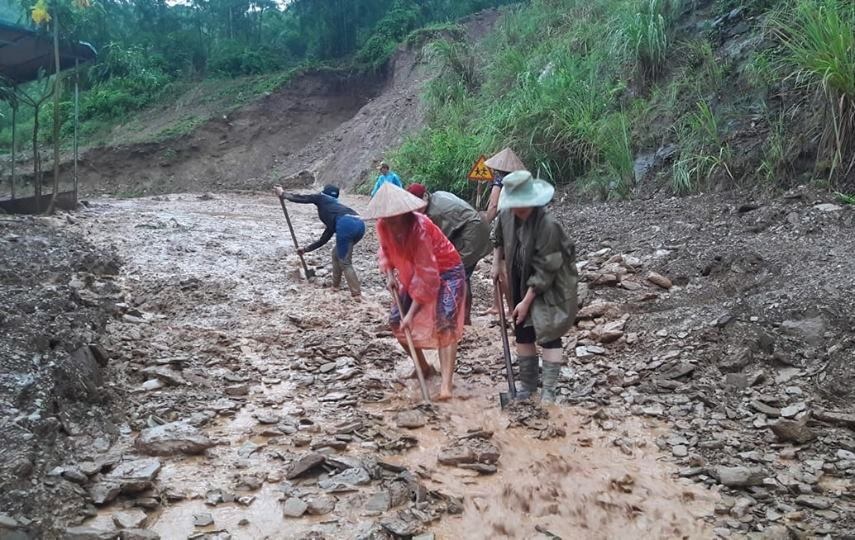 nha dan,  phong hoc do sap anh 8