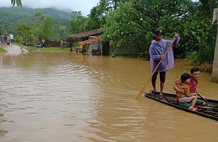 nha dan,  phong hoc do sap anh 7