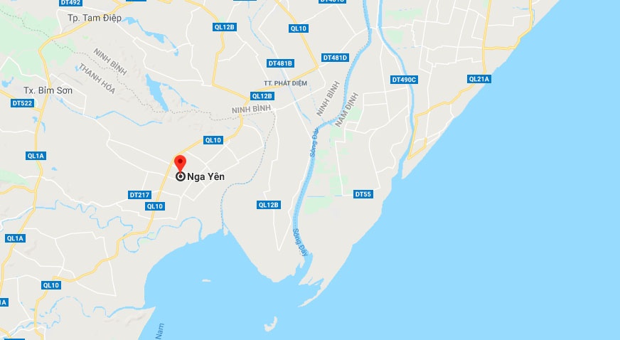 xe tai lao vao nha dan anh 2